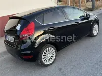 Usado Ford Fiesta Titanium 90 CV (66 kW) 2010 Negro Berlina