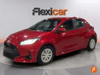 Używany Toyota Yaris Hybrid Active 116 KM (85 kW) 2023 Czerwony