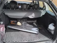 Usado Mercedes C220 Classic 125 CV (91 kW) 2001 Negro Familiar