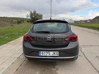 Usado Opel Astra Dynamic 136 CV (100 kW) 2015 Gris / plata Berlina
