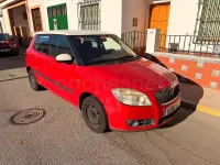 Usado Skoda Fabia 70 CV (51 kW) 2010 Rojo Berlina