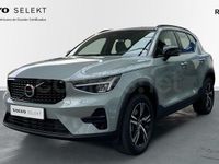 Nuevo Volvo XC40 Plus 163 CV (119 kW) 2025 Gris / plata SUV