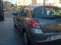 Usado Renault Clio II 75 CV (55 kW) 2010 Beige Berlina
