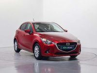 Usado Mazda 2 75 CV (55 kW) 2017 Rojo Utilitario