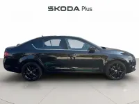 Usado Skoda Octavia Ambition 115 CV (84 kW) 2021 Negro
