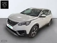Usado Peugeot 5008 Allure 120 CV (88 kW) 2017 Blanco SUV