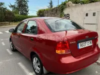 Usado Chevrolet Kalos SE 83 CV (61 kW) 2003 Rojo Berlina