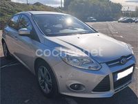 Usado Ford Focus Trend 115 CV (84 kW) 2014 Gris / plata Berlina
