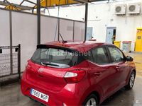 Usado Hyundai i10 67 CV (49 kW) 2023 Granate Utilitario
