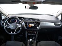 Usado VW Touran 150 CV (110 kW) 2025 Gris / plata Monovolumen