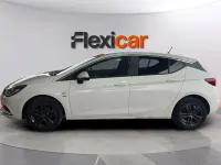 Usado Opel Astra S 110 CV (80 kW) 2019 Blanco Berlina