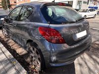 Usado Peugeot 207 110 CV (80 kW) 2007 Gris / plata Berlina