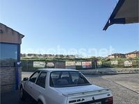 Usado Ford Orion Ghia 102 CV (75 kW) 1988 Blanco Berlina