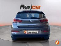 Usado Hyundai i30 120 HP (88 kW) 2021 Cinzento
