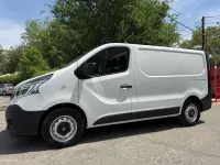 Usado Renault Trafic 120 CV (88 kW) 2021 Blanco Monovolumen