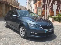 Usado Skoda Octavia Style 130 CV (95 kW) 2020 Gris / plata Familiar