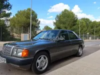 Usado Mercedes 190 109 CV (80 kW) 1993 Gris / plata Berlina