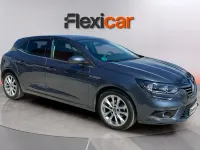 Usado Renault Mégane LIMITED 132 CV (97 kW) 2018 Azul Berlina