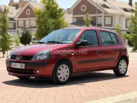 Usado Renault Clio II Expression 60 CV (44 kW) 2003 Granate Berlina
