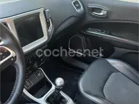 Begagnad Jeep Compass Longitude 140 HK (102 kW) 2019 Grå SUV