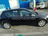 Usado Opel Astra Cosmo 120 CV (88 kW) 2009 Negro Berlina