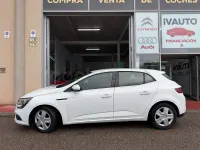 Usado Renault Mégane IV Business 95 CV (69 kW) 2019 Blanco Berlina