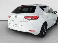 Usado Seat Leon Style 130 CV (95 kW) 2020 Blanco