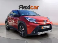 Usado Toyota Aygo X 72 CV (52 kW) 2022 Rojo SUV