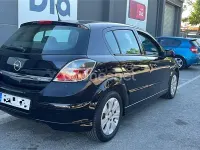 Usado Opel Astra Sport 110 CV (80 kW) 2010 Negro Berlina