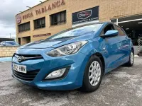 Usado Hyundai i30 GO! 90 CV (66 kW) 2014 Azul Berlina