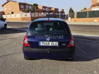 Usado Renault Clio II Expression 60 CV (44 kW) 2003 Azul Berlina
