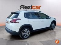 Usado Peugeot 2008 Allure 100 CV (73 kW) 2019 Blanco SUV