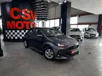 Käytetty Toyota Yaris Hybrid Active 116 HP (85 kW) 2023 Harmaa Sedan