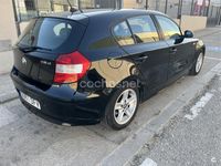 Usado BMW 118 122 CV (89 kW) 2005 Negro Utilitario