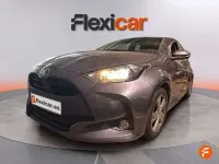 Usado Toyota Yaris Active 116 CV (85 kW) 2025 Gris Utilitario