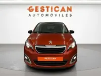 Usado Peugeot 108 Allure 69 CV (50 kW) 2021 Rojo Utilitario