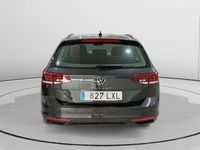Usado VW Passat Business 122 CV (89 kW) 2022 Gris Familiar