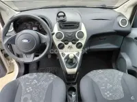 Usado Ford Ka Individual 69 CV (50 kW) 2012 Blanco Utilitario