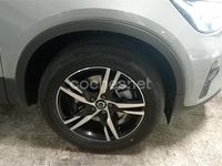 Usado Volvo XC40 Plus 163 CV (119 kW) 2024 Gris / plata SUV