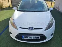 Usado Ford Fiesta Trend 68 HP (50 kW) 2009 Branco Sedan