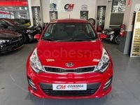 Usado Kia Rio 84 CV (61 kW) 2016 Rojo Utilitario