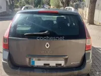 Usado Renault Mégane GrandTour Dynamique 130 CV (95 kW) 2006 Gris / plata Familiar