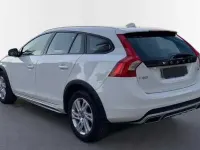 Usado Volvo V60 Momentum 2017 Blanco Familiar