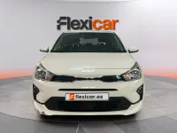 Usado Kia Rio 101 CV (74 kW) 2023 Blanco Berlina
