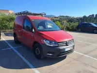 Usado VW Caddy 110 CV (80 kW) 2020 Rojo Monovolumen
