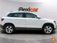 Usado Skoda Karoq Ambition 150 CV (110 kW) 2021 Blanco SUV