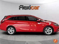 Usado Opel Astra Dynamic 125 CV (91 kW) 2019 Rojo Familiar
