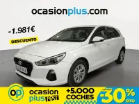 Usado Hyundai i30 120 CV (88 kW) 2018 Blanco Berlina