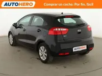 Usado Kia Rio 85 CV (62 kW) 2014 Negro Berlina