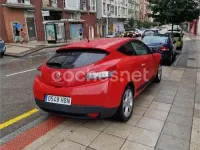 Usado Renault Mégane III Dynamique 105 CV (77 kW) 2011 Rojo Berlina